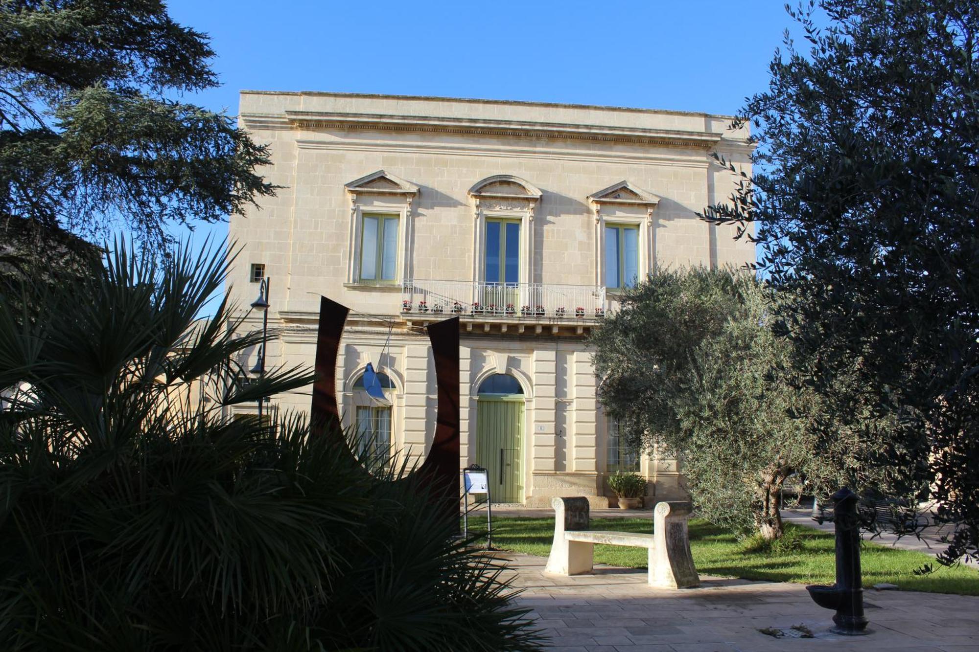 Palazzo Mandurino Luxury Relais Bed and Breakfast Zollino Exteriör bild