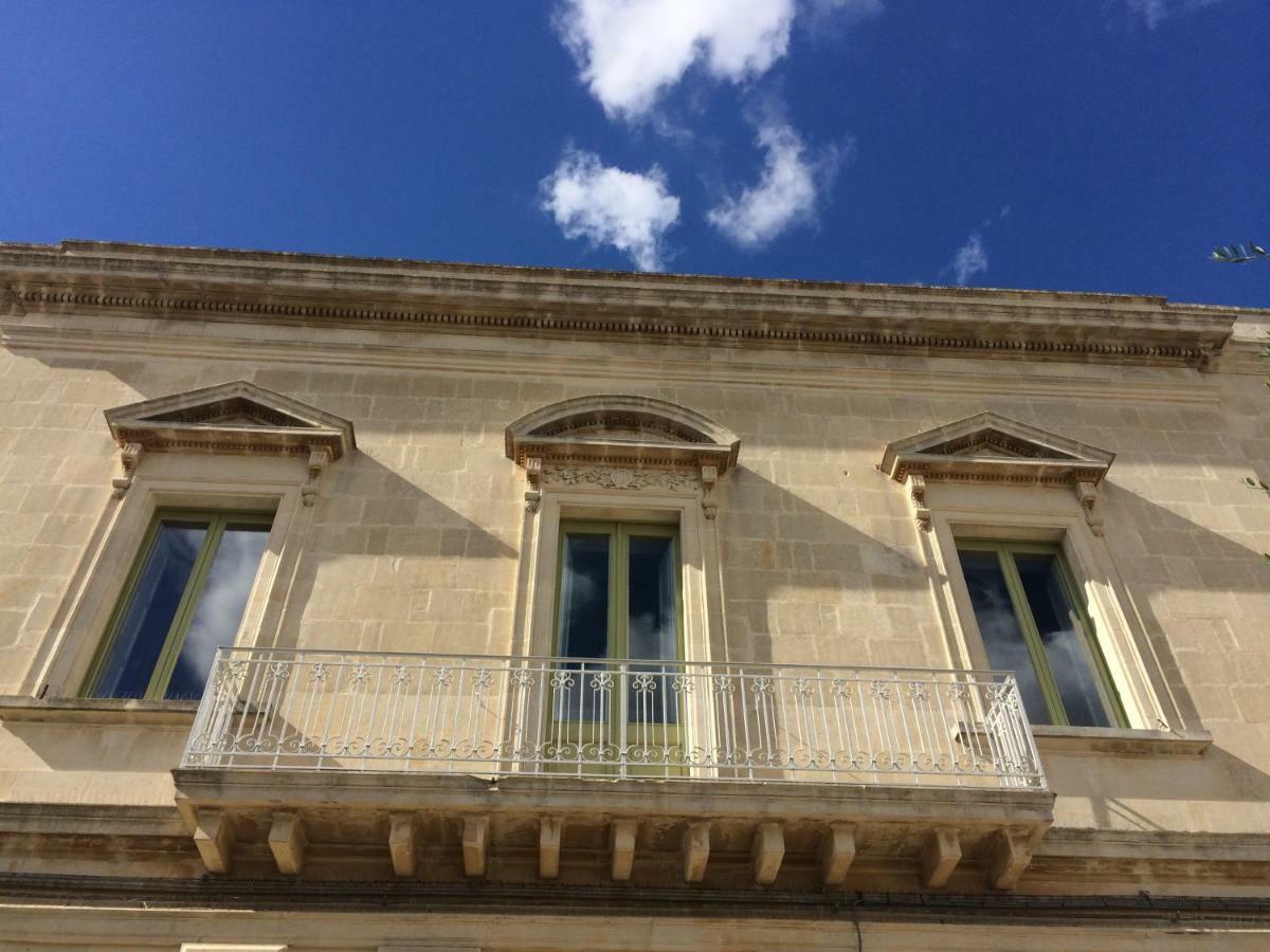 Palazzo Mandurino Luxury Relais Bed and Breakfast Zollino Exteriör bild