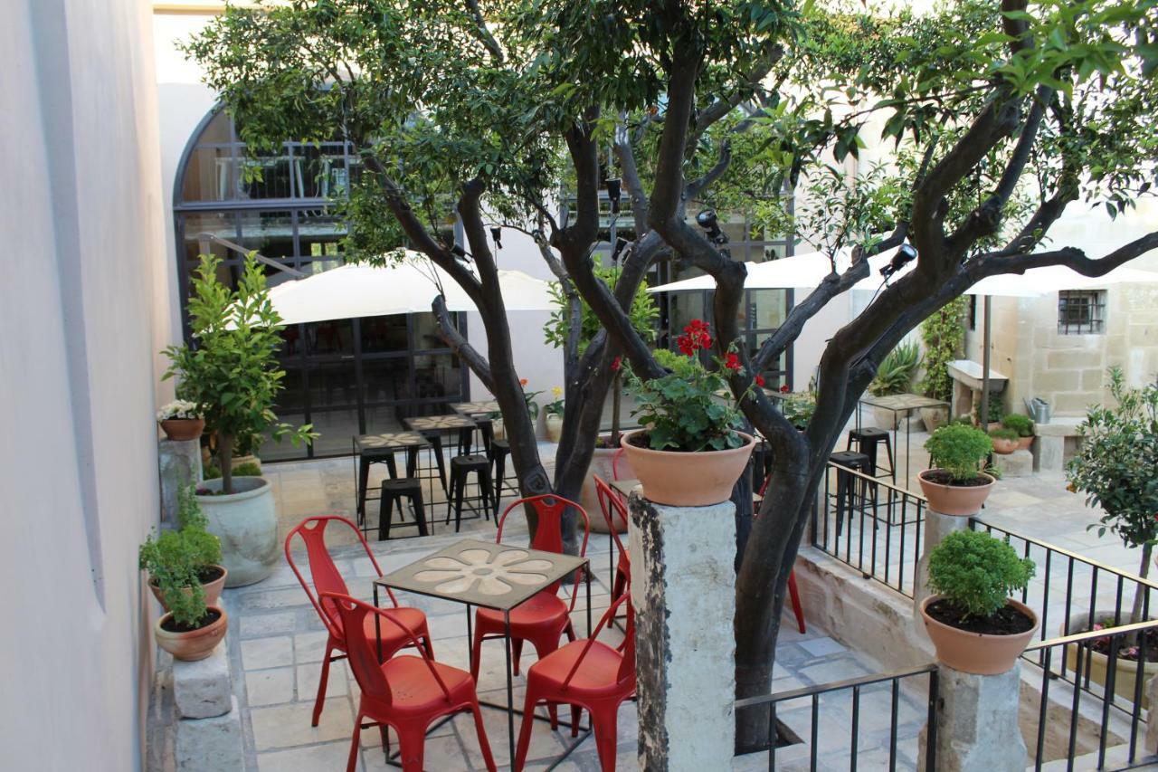 Palazzo Mandurino Luxury Relais Bed and Breakfast Zollino Exteriör bild